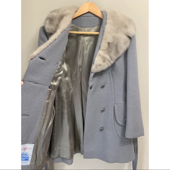 Vintage Women’s Fur Trim Wool Coat - Picture 5 of 11